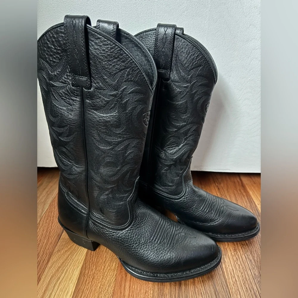 π€ Host Pickπ€ Ariat Menβs Heritage Round Toe Leather Cowboy Boots - Picture 1 of 7